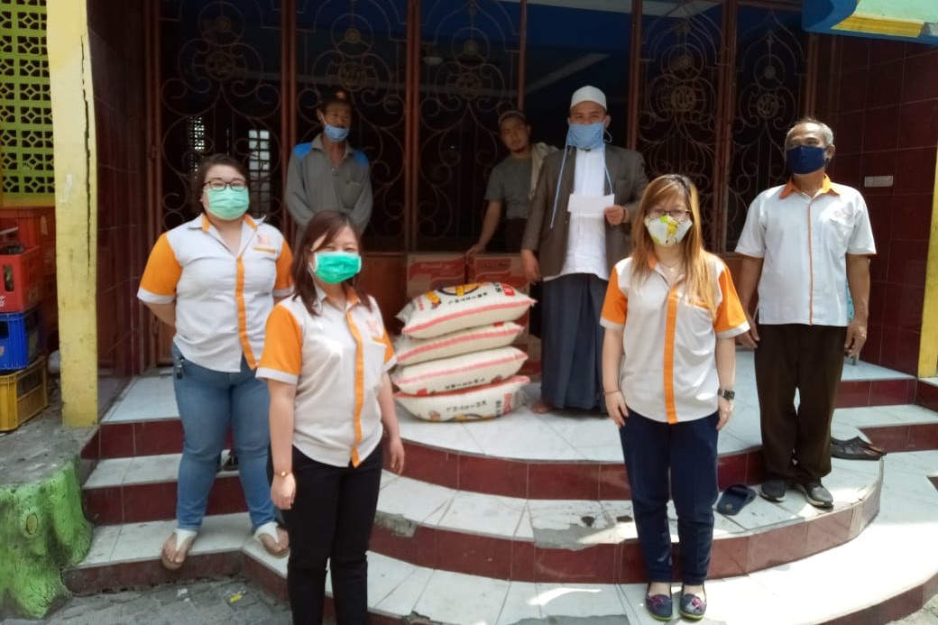 Bansos Ke Pondok Pesantren Al Wathoniyah